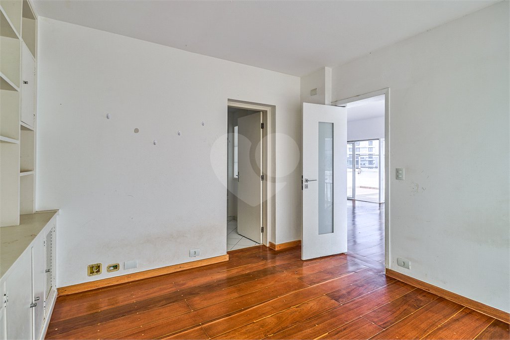 Cobertura à venda ou para alugar com 5 quartos, sendo 2 suítes, em Alto da Boa Vista, São Paulo, SP