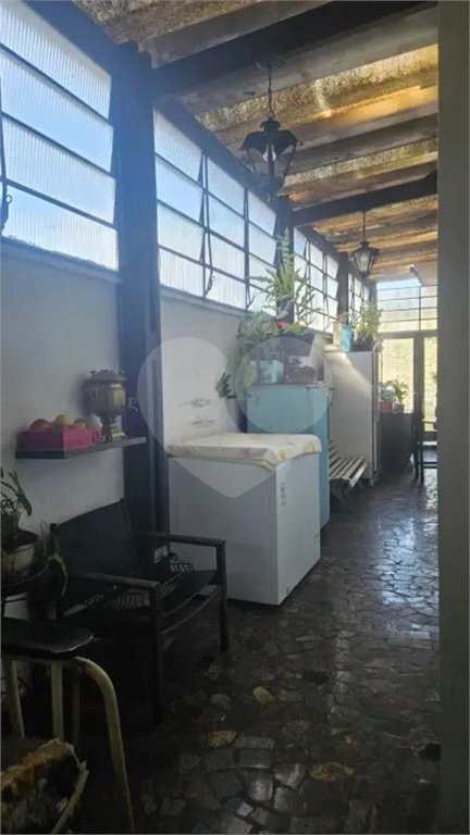 Sobrado à venda ou para alugar com 5 quartos, sendo 3 suítes, em Pacaembu, São Paulo, SP
