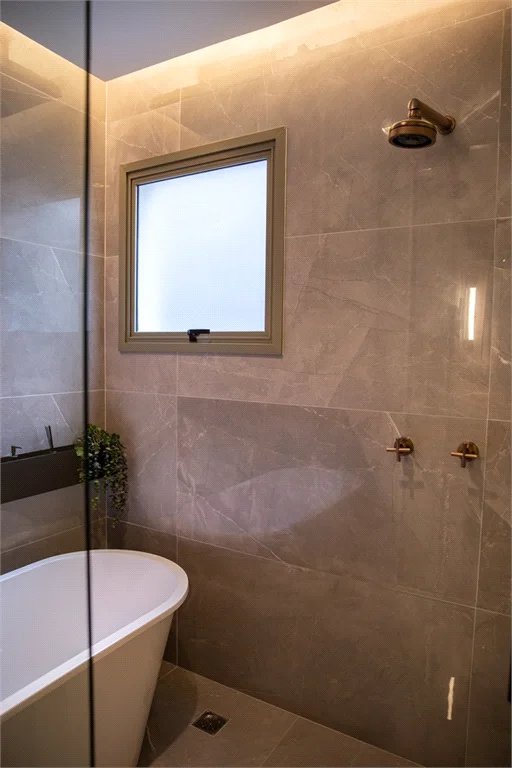 Apartamento à venda com 3 suítes em Vila Romana, São Paulo, SP
