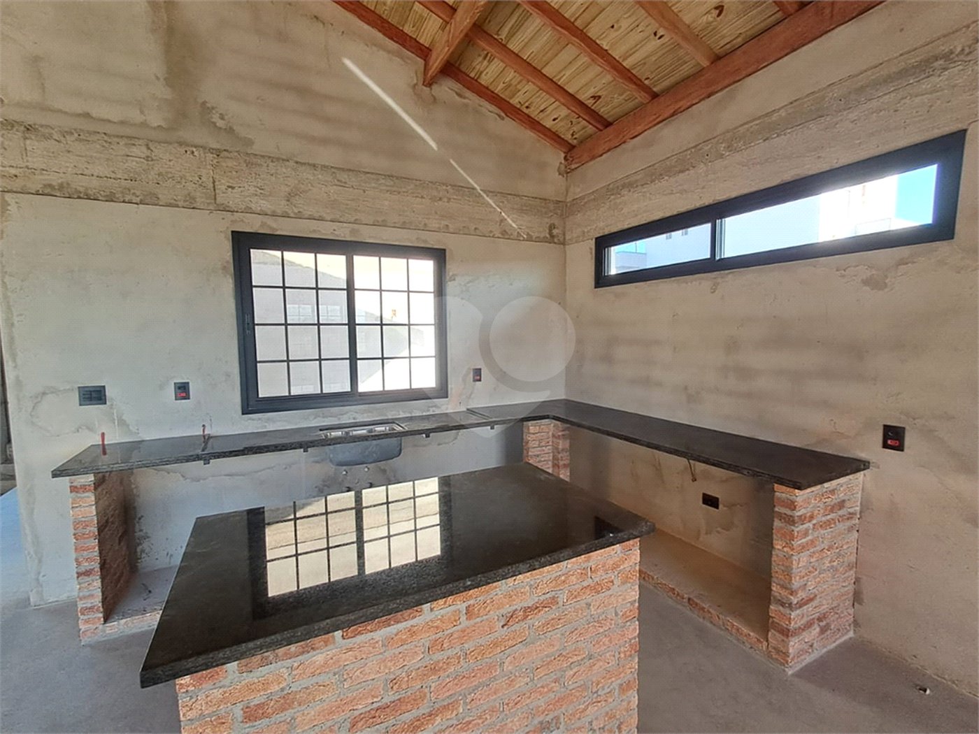 Casa à venda com 3 suítes no condomínio Village Porto Feliz, Porto Feliz - SP