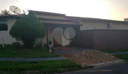 Casa à venda com 4 quartos, sendo 1 suíte,  em Residencial Samambaia, São Carlos, SP