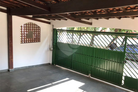 Sobrado à venda com 3 quartos, sendo 1 suíte, em Brooklin, São Paulo, SP