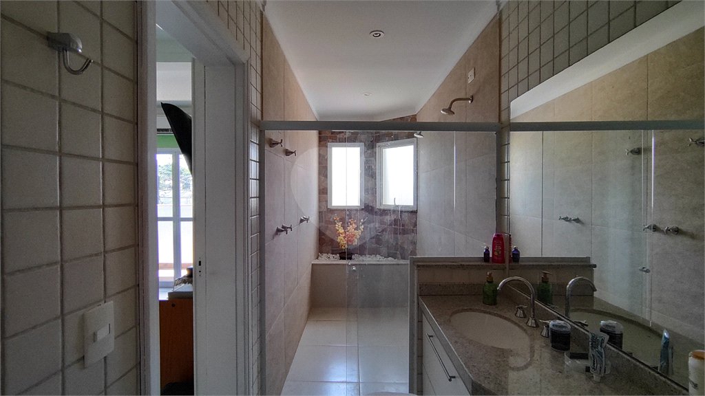 Casa à venda com 3 suítes no condomínio Parque do Varvito, Itu - SP