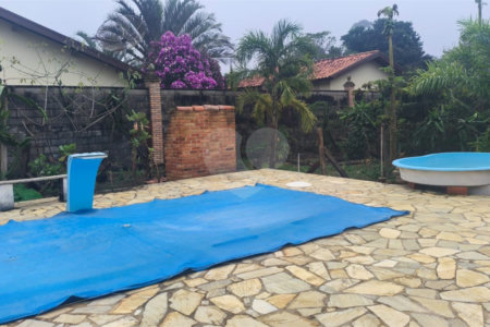 Chácara à venda com 4 quartos, sendo 1 suíte,  em Vale San Fernando, Itapetininga, SP
