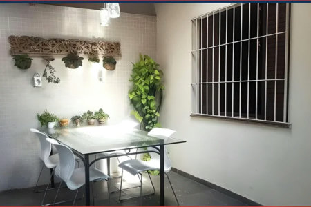 Casa à venda com 4 quartos, sendo 1 suíte, em Jardim Monte Kemel, São Paulo, SP