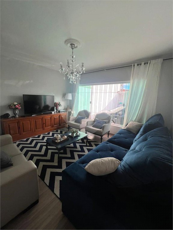 Casa à venda com 3 quartos em Vila Oliveira, Mogi das Cruzes, SP