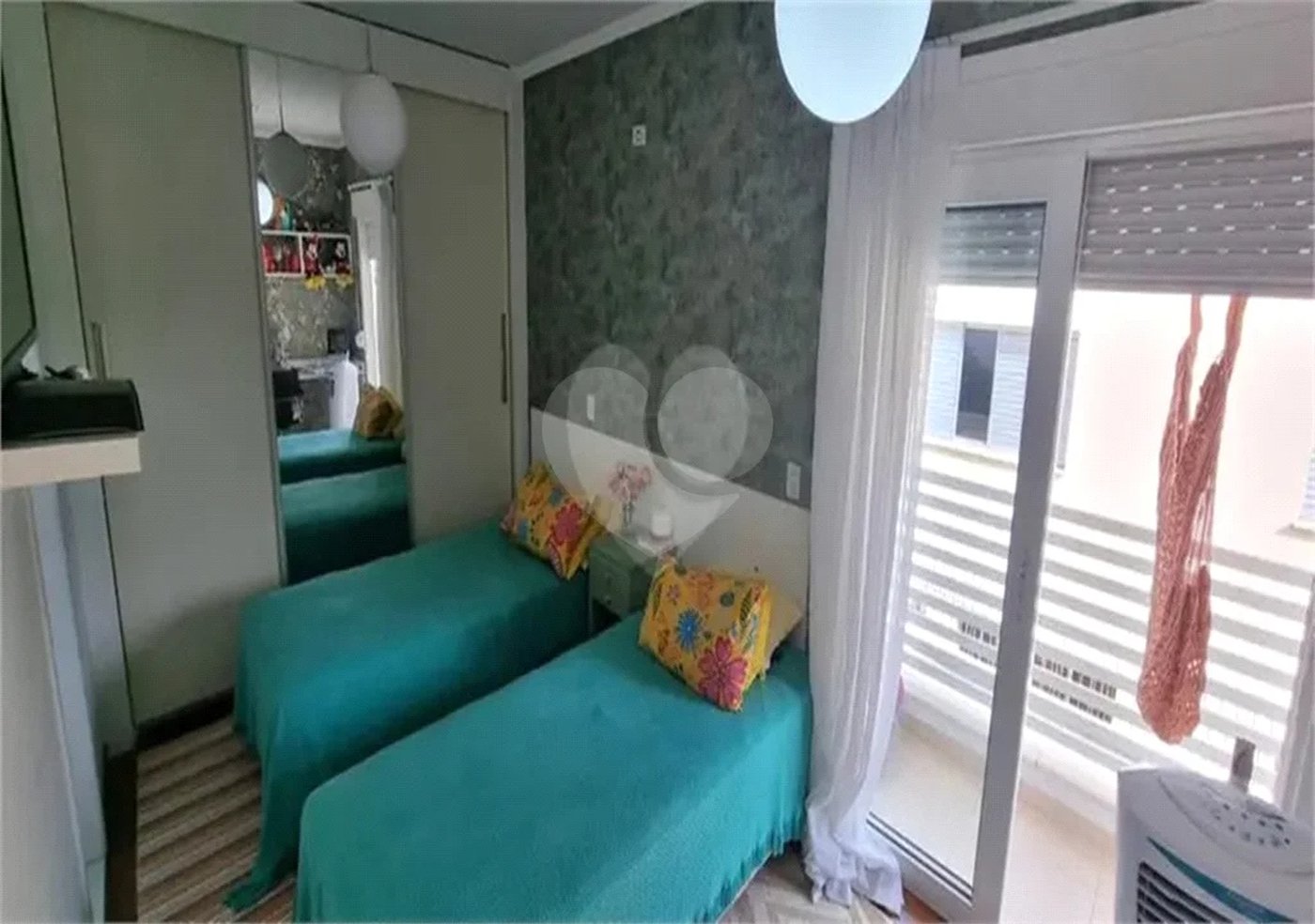 SOBRADO MOBILIADO DE 199,0 M² COM 02 SUITES, 04 VAGAS E PISCINA PARA VENDA NO JARDIM VIRGINIA BIANCA