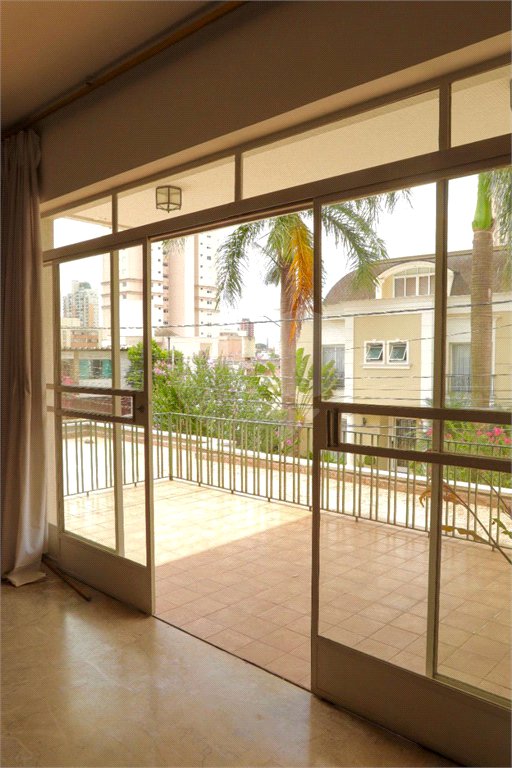 Casa à venda com 3 quartos no condomínio Paderewsky, São Paulo - SP