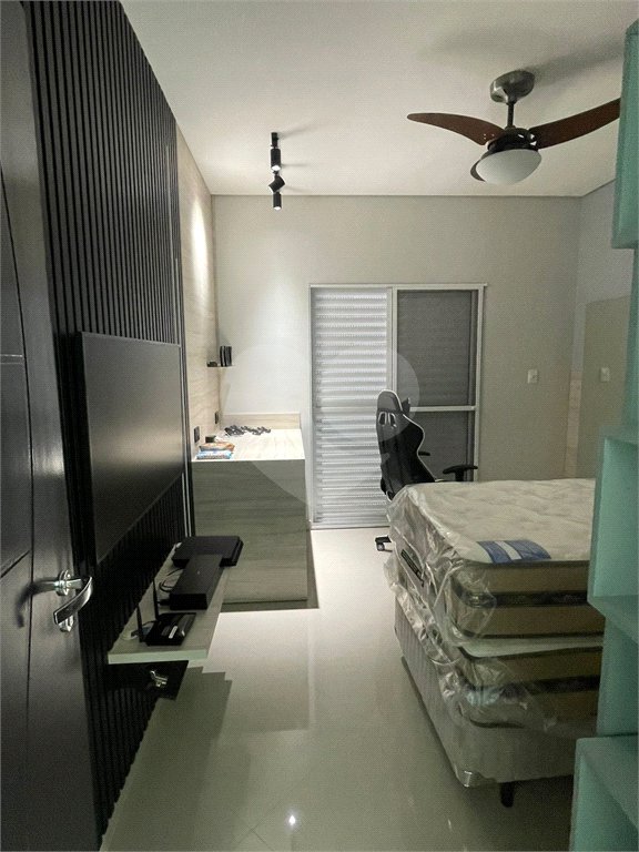 Casa à venda com 3 quartos, sendo 1 suíte, no condomínio Real Park Tietê, Mogi das Cruzes - SP