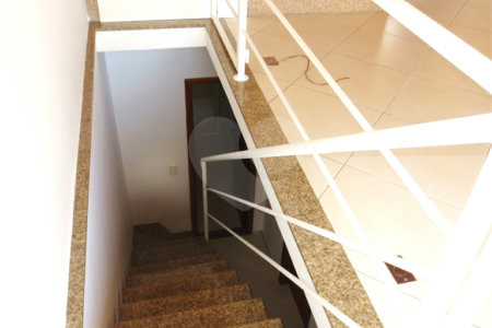 Casa à venda com 2 quartos, sendo 1 suíte,  no condomínio Tucury, São Paulo - SP