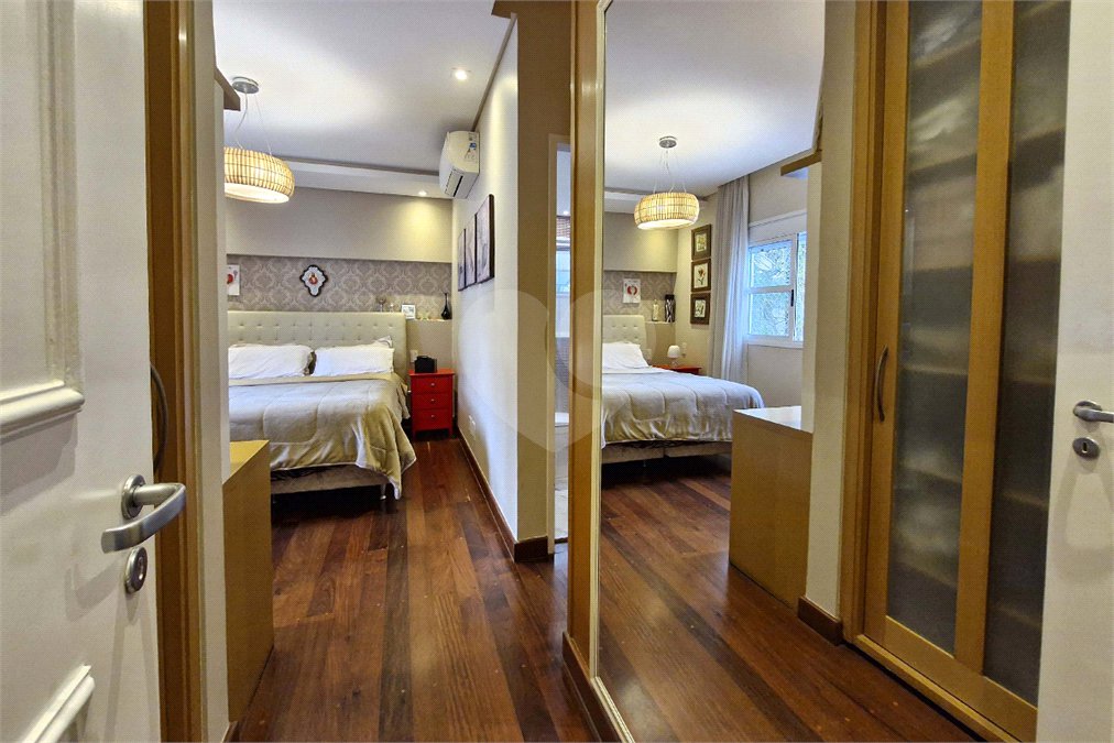 Casa à venda com 4 quartos, sendo 3 suítes,  no condomínio Le Lis Vert Village, São Paulo - SP