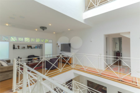 Casa à venda com 5 suítes no condomínio Chácara Flora, São Paulo - SP