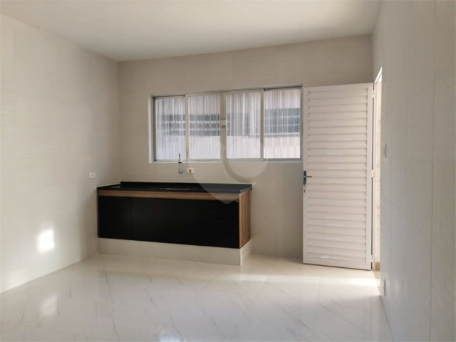 Casa à venda com 3 quartos em Interlagos, São Paulo, SP