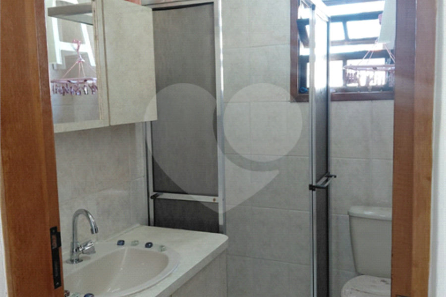 Sobrado à venda com 3 quartos, sendo 1 suíte,  em Tremembé, São Paulo, SP