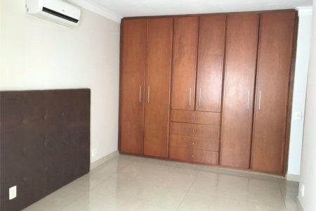 Apartamento à venda com 3 quartos, sendo 1 suíte, em Vila Andrade, São Paulo, SP