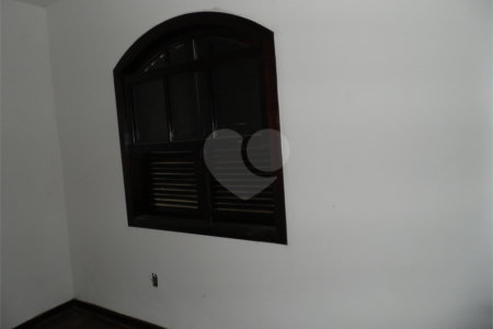 Casa à venda com 5 quartos, sendo 3 suítes, em Vila São Francisco, São Paulo, SP