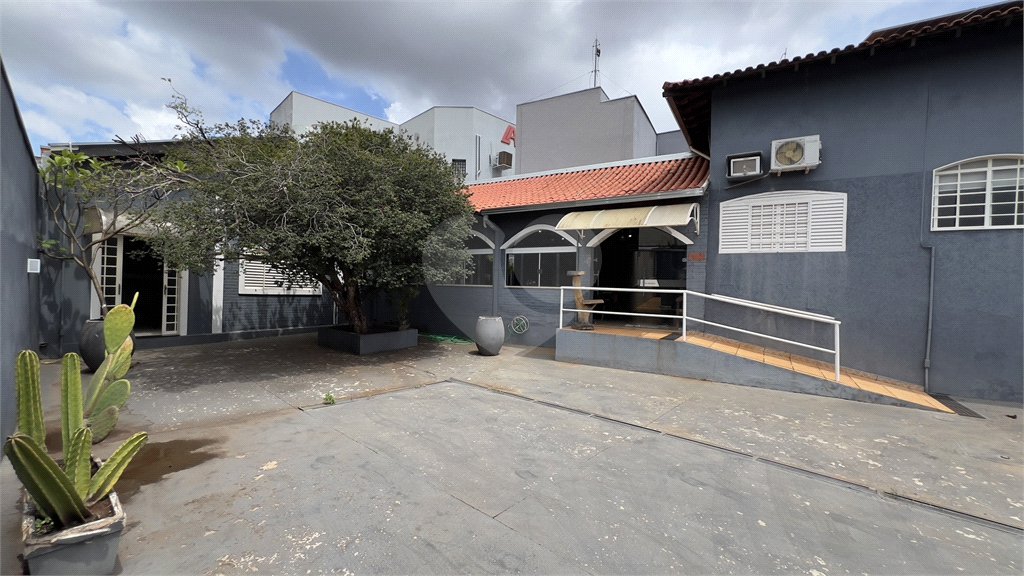 Prédio à venda em Vila Ercília, São José do Rio Preto, SP