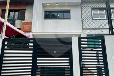 Sobrado com 3 andares, 350 m², 6 quartos, 2 suítes e 5 vagas para locação no Jardim Anália Franco!