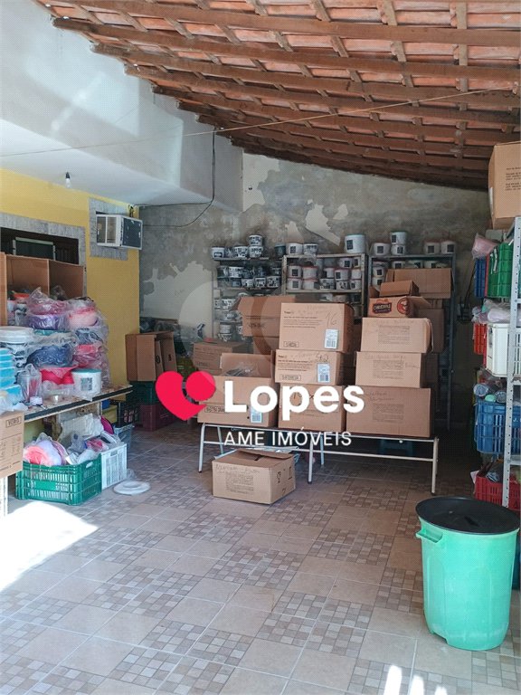 Casa à venda com 2 quartos, sendo 1 suíte, no condomínio Residencial 400, Rio de Janeiro - RJ