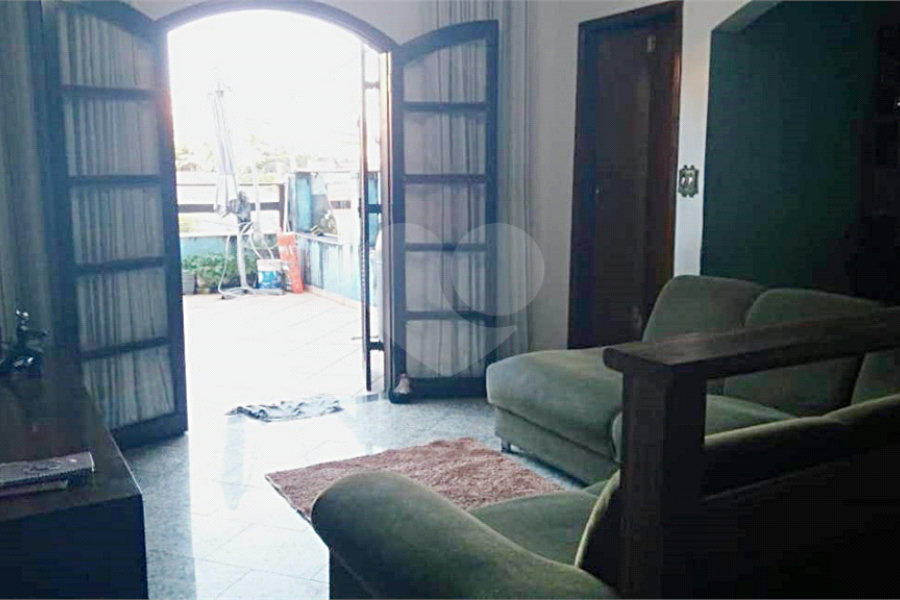 Sobrado à venda com 3 quartos, sendo 1 suíte,  em Vila Guilherme, São Paulo, SP