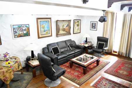 Casa à venda com 4 quartos, sendo 1 suíte,  em Jardim Guedala, São Paulo, SP