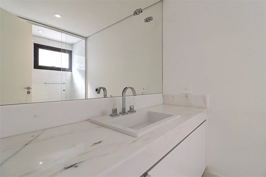 Apartamento à venda com 3 suítes em Cidade Monções, São Paulo, SP