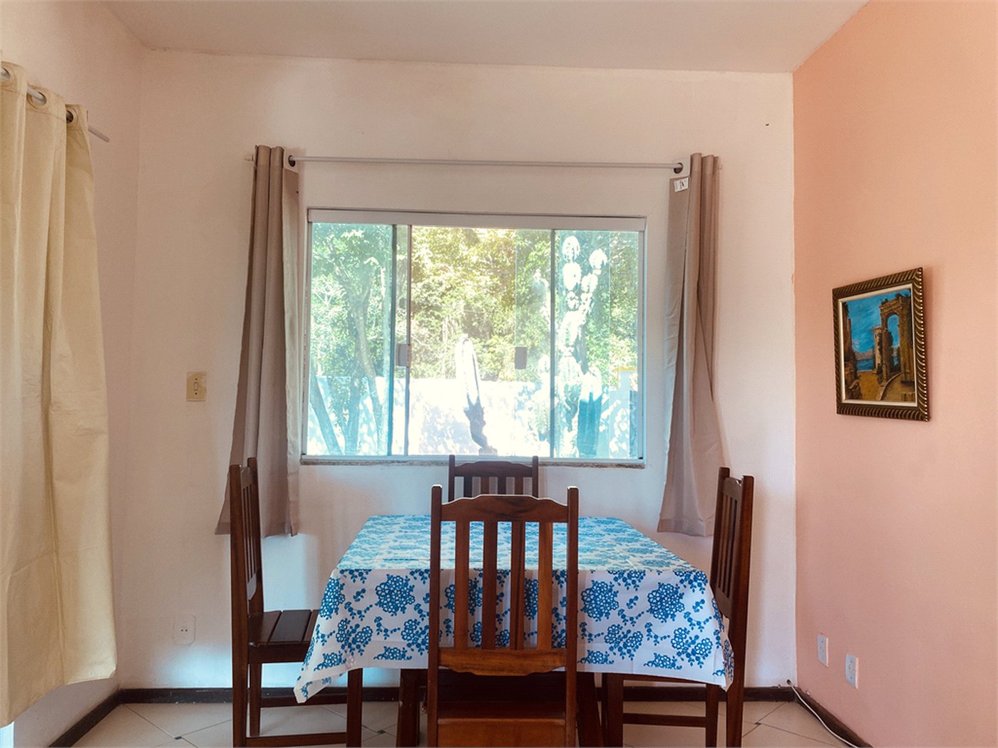 Casa em condomínio para alugar com 2 quartos, sendo 1 suíte, em Caravelas, Armação dos Búzios, RJ