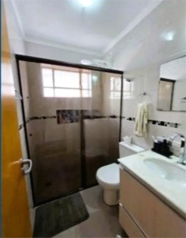 Sobrado à venda com 3 quartos, sendo 1 suíte, em Jardim Centenário, São Paulo, SP
