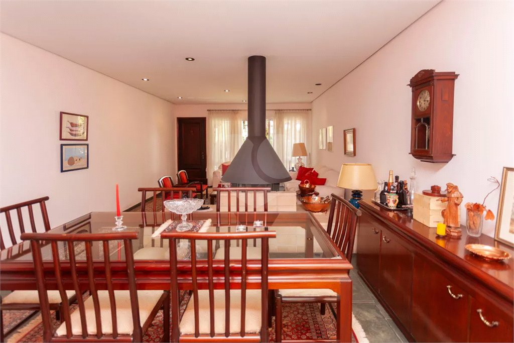 Casa à venda com 4 quartos, sendo 1 suíte, no condomínio Taquaral, São Paulo - SP