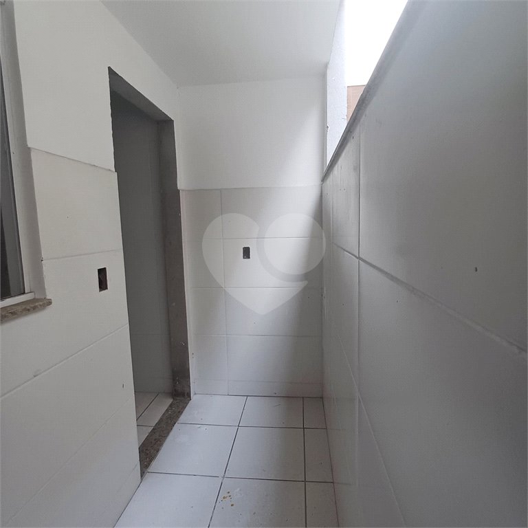 Casa à venda com 2 quartos, sendo 1 suíte, no condomínio Residencial Marlene Correia, Rio de Janeiro - RJ