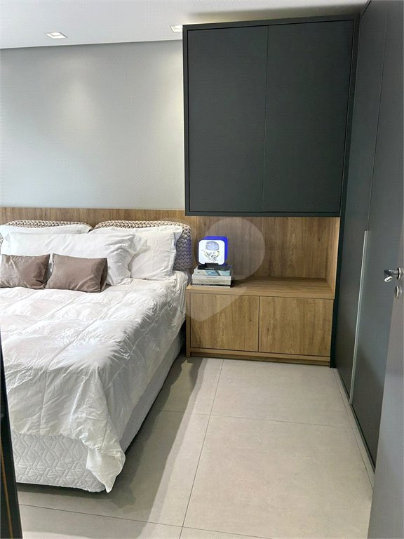 Apartamento à venda com 3 quartos, sendo 1 suíte, em Vila Scarpelli, Santo André, SP