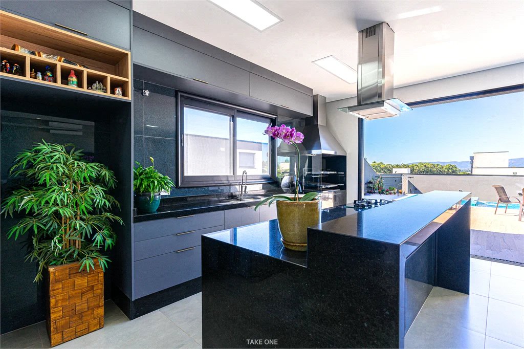 Casa à venda com 4 suítes no condomínio Residencial dos Lagos, Itupeva - SP