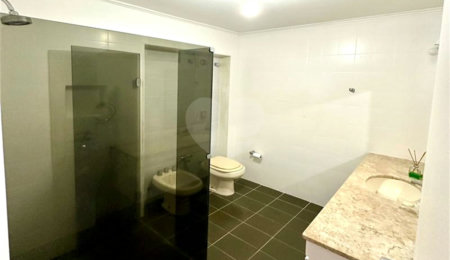 Apartamento à venda com 3 quartos, sendo 1 suíte,  em Itaim Bibi, São Paulo, SP