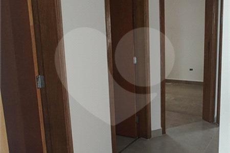 Casa Térrea à venda com 3 quartos, sendo 1 suíte,  em Nova Cerejeira, Atibaia, SP