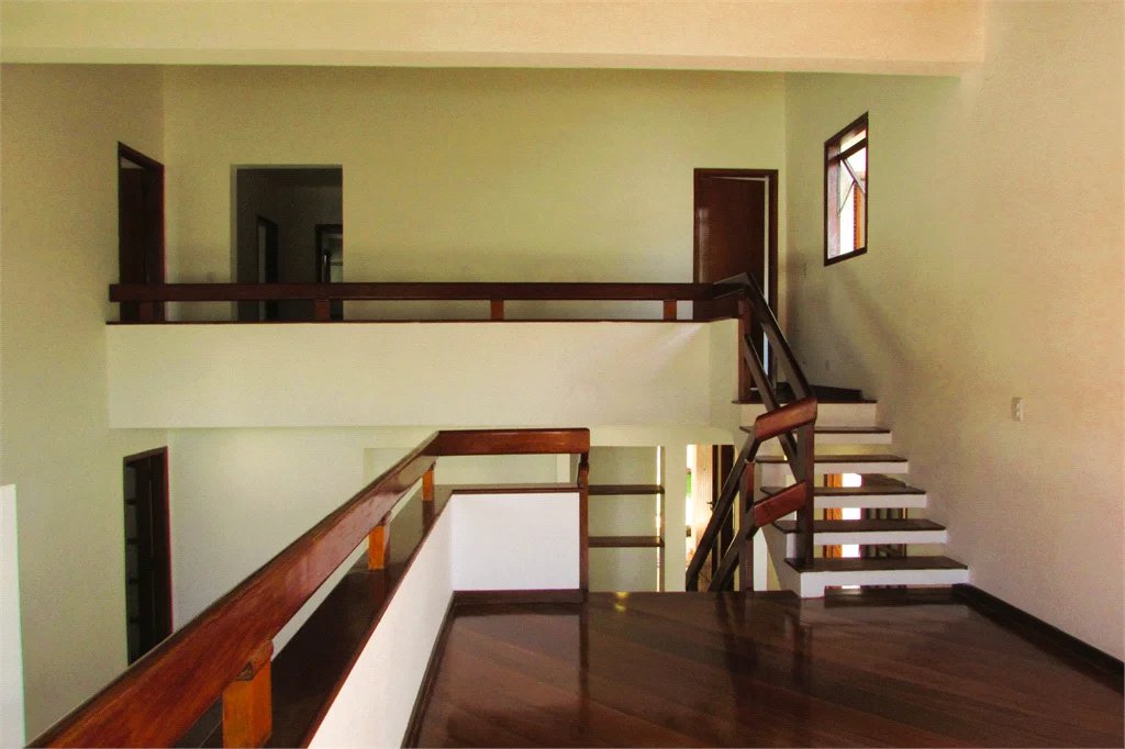 Casa para alugar com 4 quartos, sendo 2 suítes, em Cidade São Francisco, São Paulo, SP