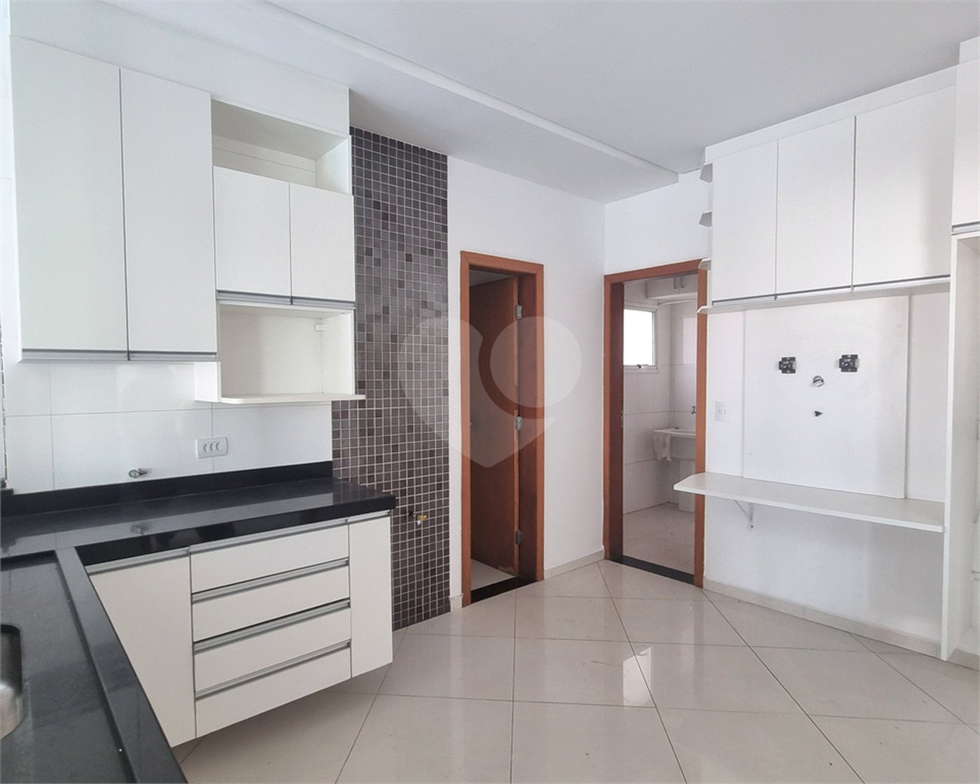 Casa à venda com 4 suítes no condomínio Mont Blanc, Sorocaba - SP