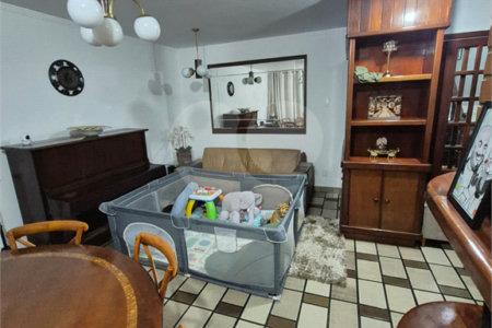 Casa à venda com 4 quartos, sendo 3 suítes,  em Planalto Paulista, São Paulo, SP