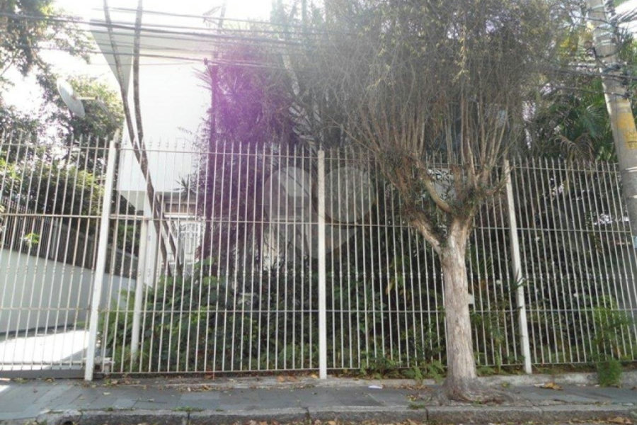 Casa à venda com 4 quartos, sendo 1 suíte, em Santana, São Paulo, SP