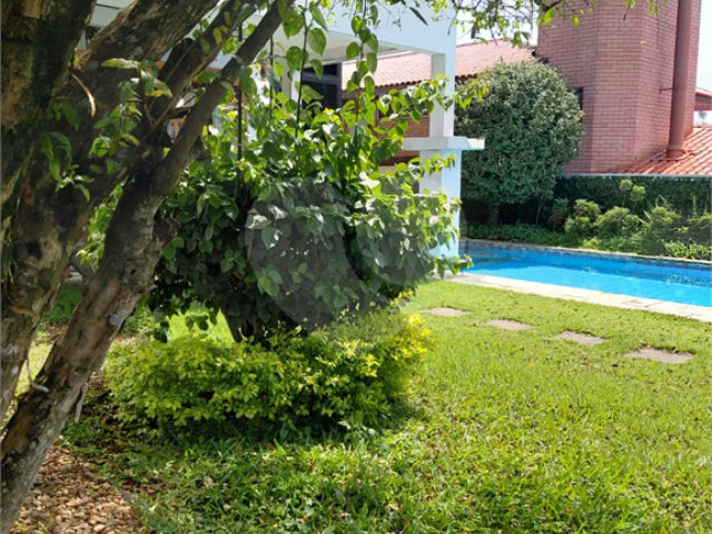 Casa à venda com 4 suítes no condomínio Ville Bourghese, São Paulo - SP