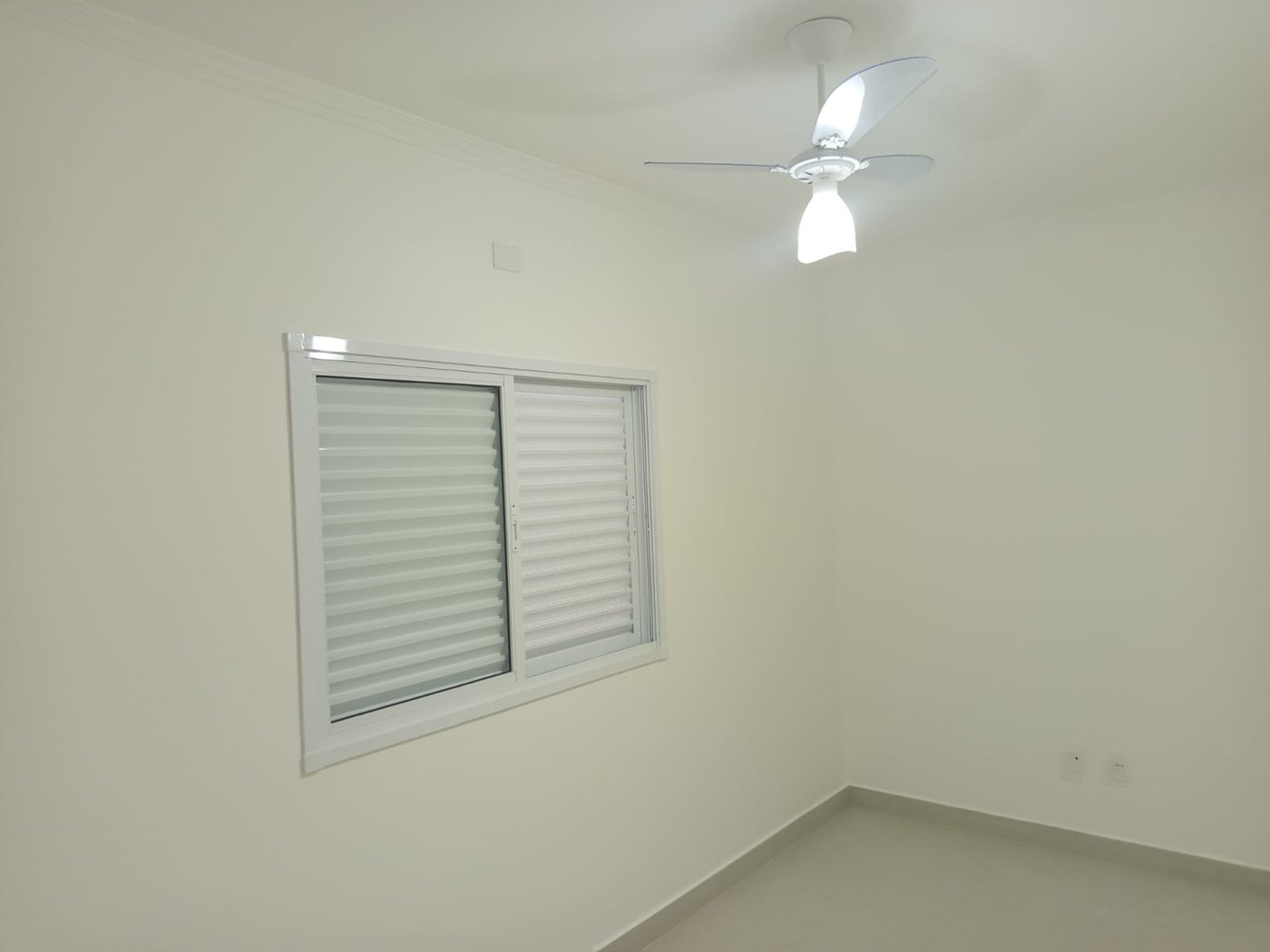 🌊✨ Oportunidade Única na Praia Grande – Casa Nova com Piscina a Apenas 390m do Mar! ✨🌊