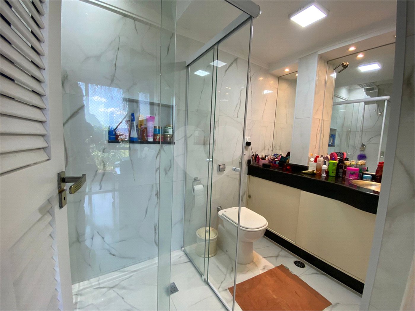Apartamento à venda com 3 quartos, sendo 1 suíte,  em Vila Romana, São Paulo, SP