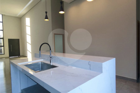 Casa à venda ou para alugar com 3 suítes no condomínio Lagos D'icaraí, Salto - SP