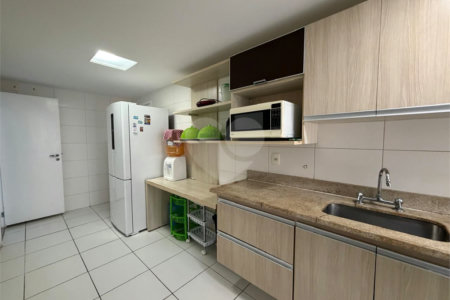 Apartamento à venda com 3 suítes em Braga, Cabo Frio, RJ