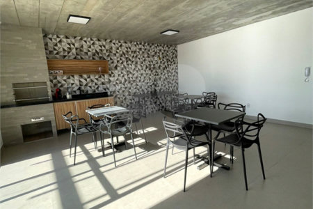 Apartamento à venda com 2 quartos em Chora Menino, São Paulo, SP