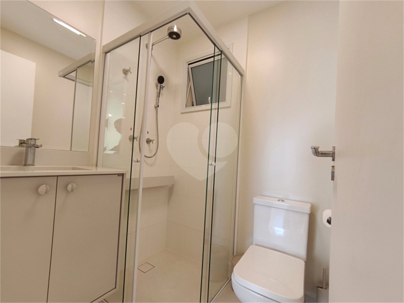Apartamento à venda ou para alugar com 3 quartos, sendo 1 suíte, em Jardim Vera Cruz, Sorocaba, SP