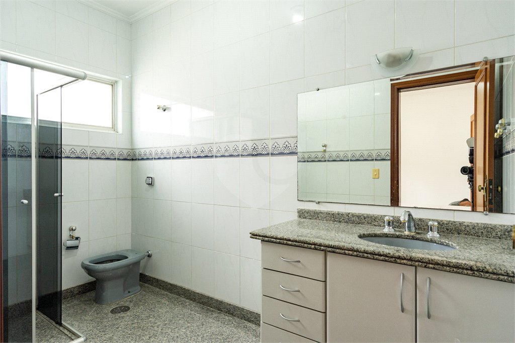 Casa Térrea à venda ou para alugar com 4 suítes em Jardim Marajoara, São Paulo, SP