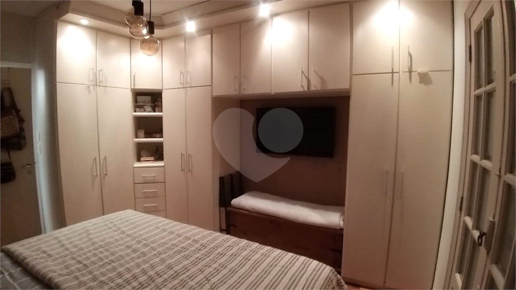 Sobrado à venda com 2 quartos em Vila Gumercindo, São Paulo, SP