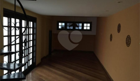 Sobrado à venda com 3 quartos, sendo 2 suítes, em Planalto Paulista, São Paulo, SP