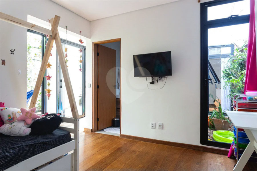 Casa Térrea à venda com 3 quartos, sendo 2 suítes, em Lapa, São Paulo, SP