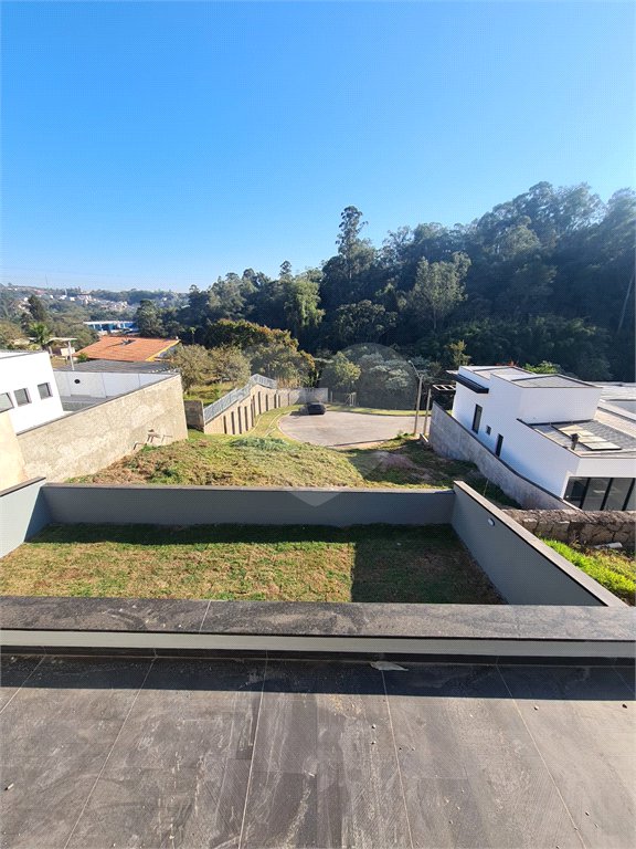 Casa à venda com 3 suítes no condomínio Reserva dos Jatobás, Louveira - SP